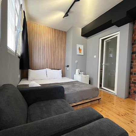 Mickitos Urban Hostel スコピエ エクステリア 写真