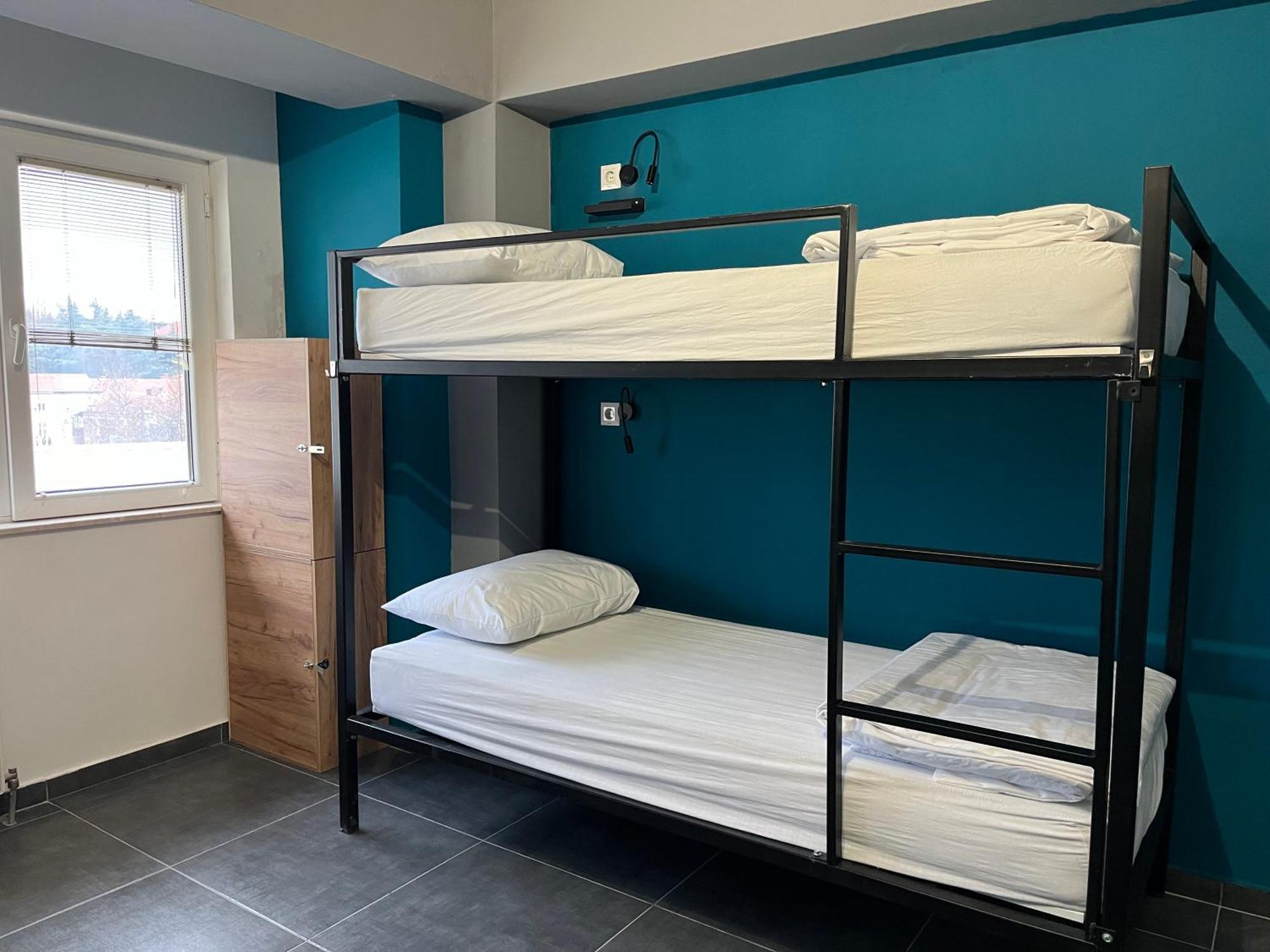 Mickitos Urban Hostel スコピエ エクステリア 写真