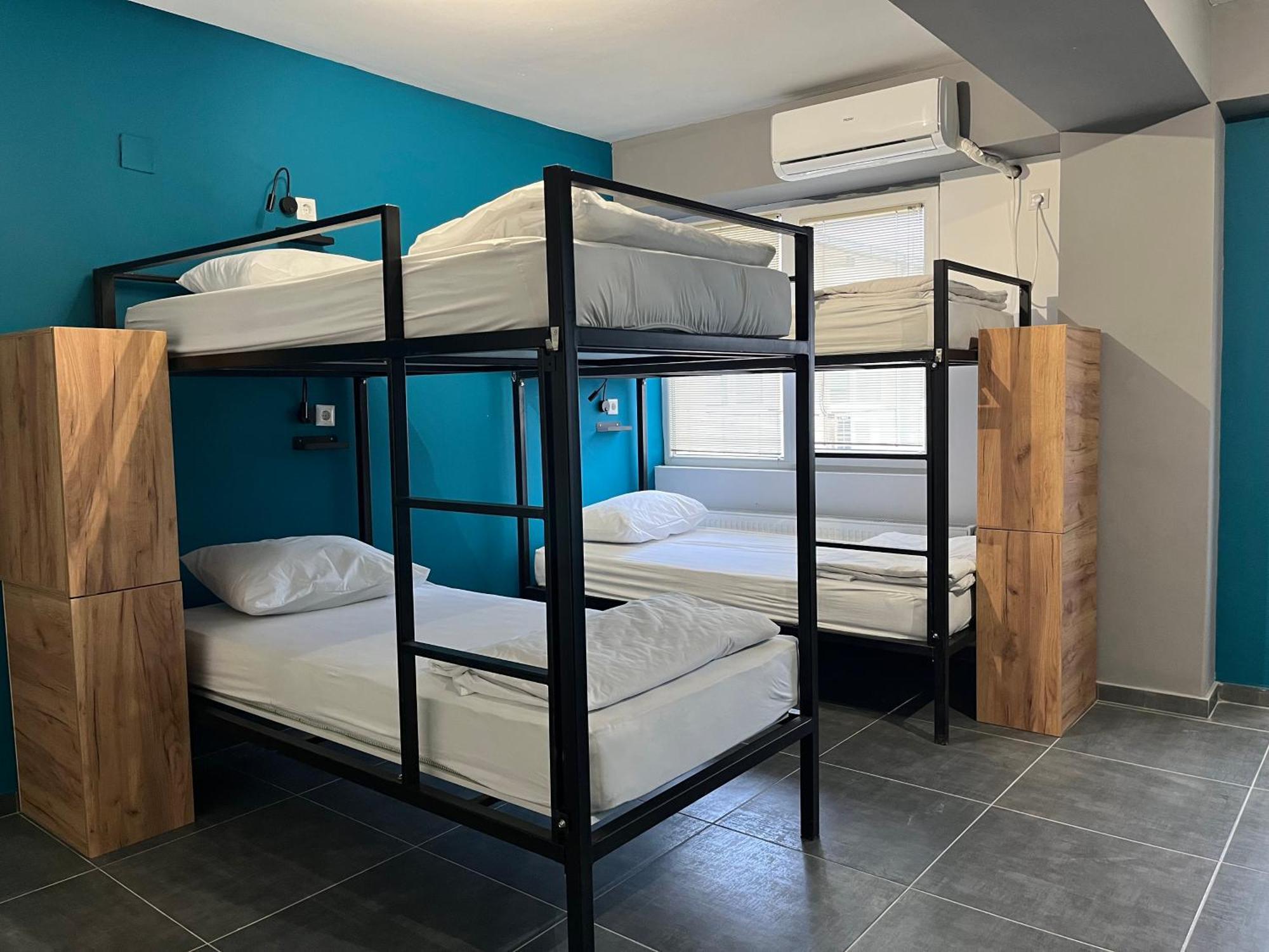 Mickitos Urban Hostel スコピエ エクステリア 写真