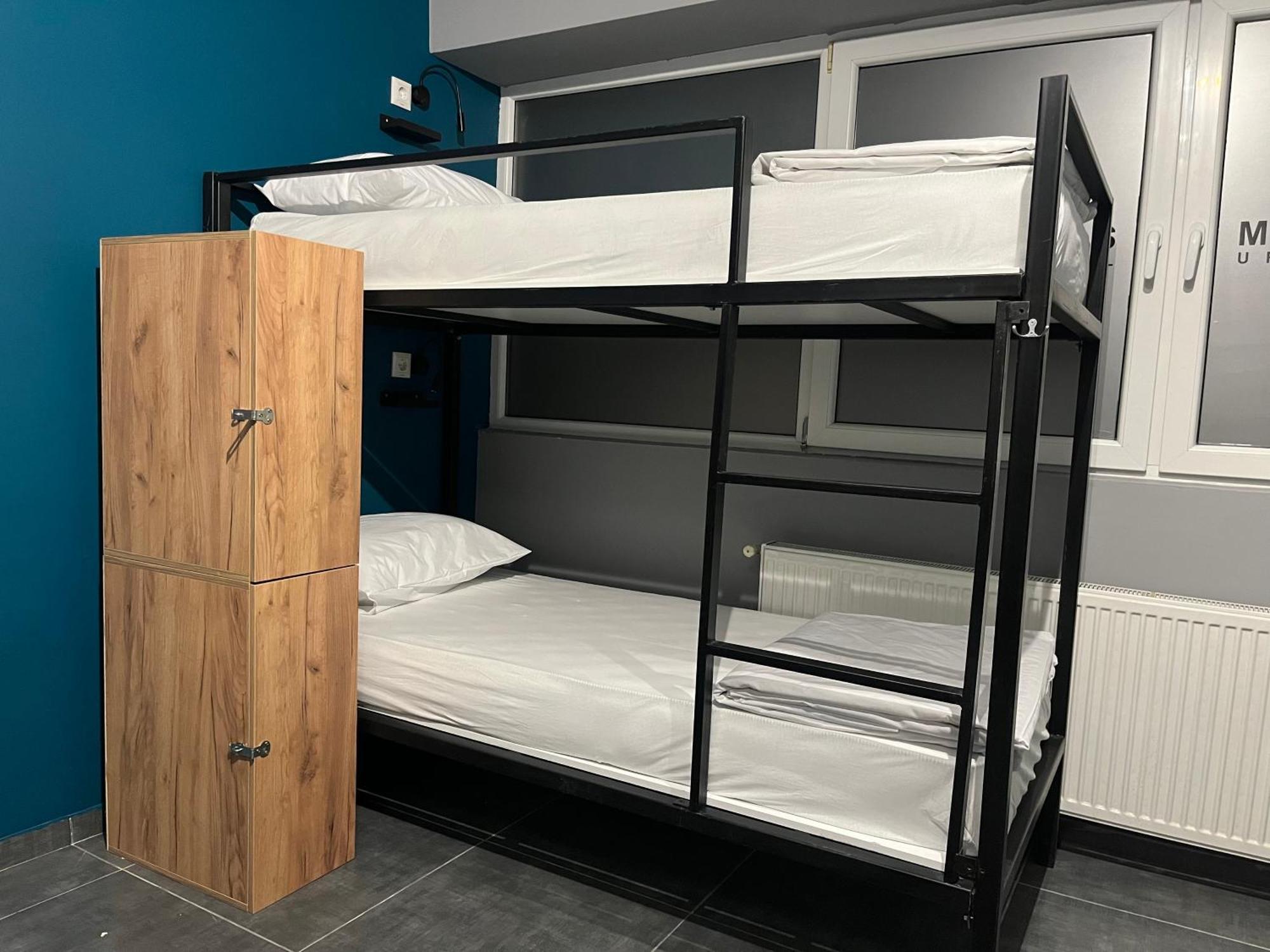 Mickitos Urban Hostel スコピエ エクステリア 写真