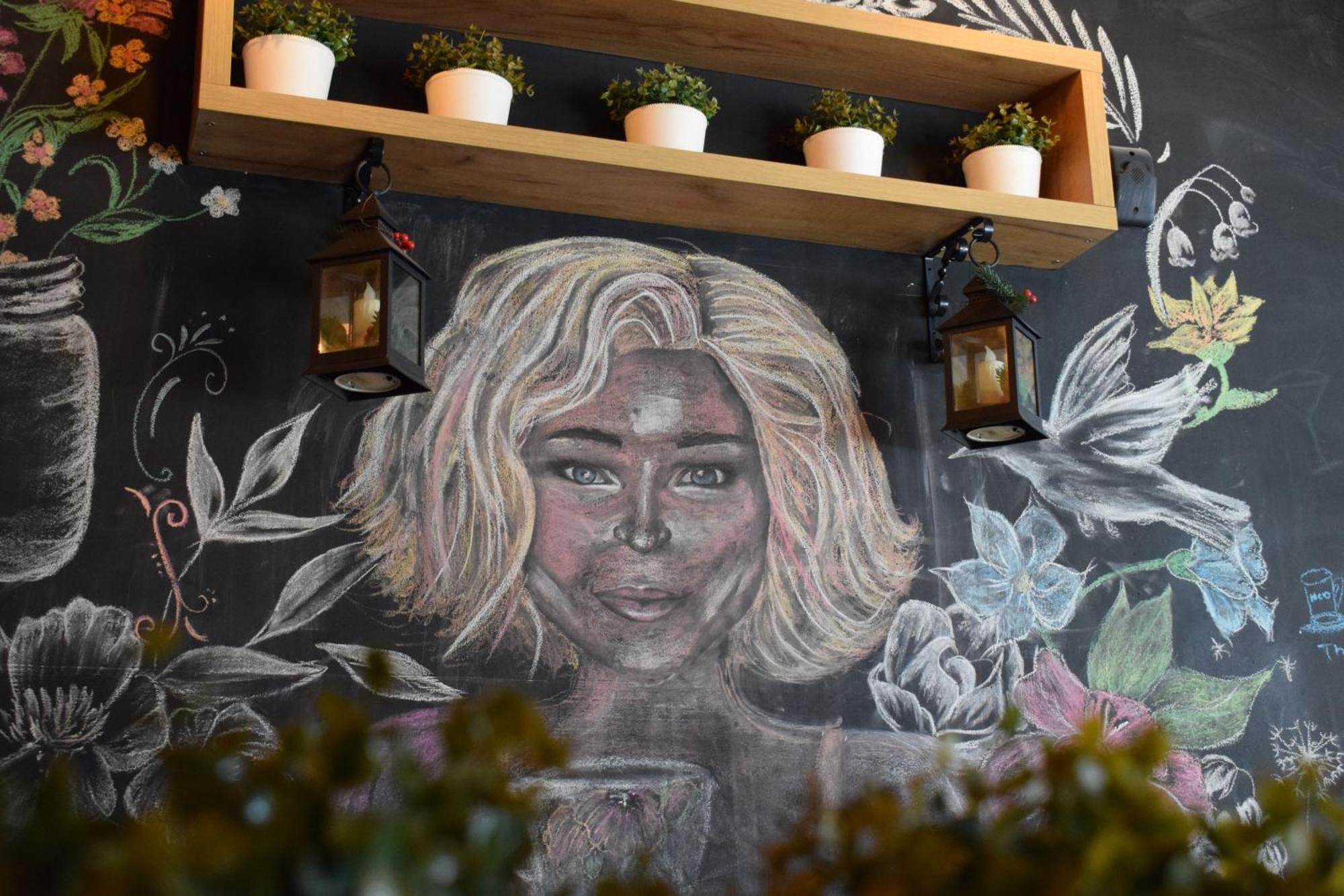 Mickitos Urban Hostel スコピエ エクステリア 写真